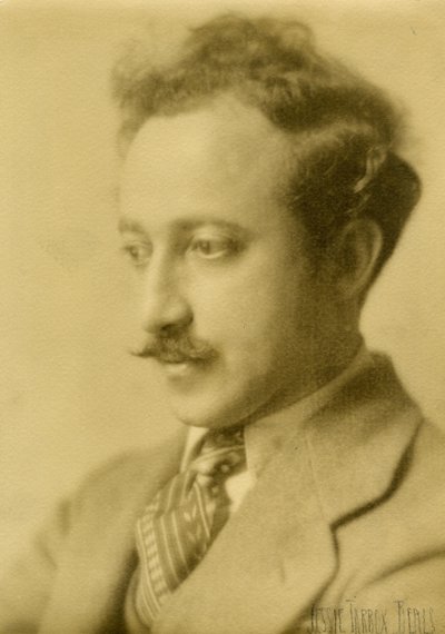 Joseph Auslander, runoilija, n. 1925-27 (gelatiinihopea valokuva) tekijältä Jessie Tarbox Beals