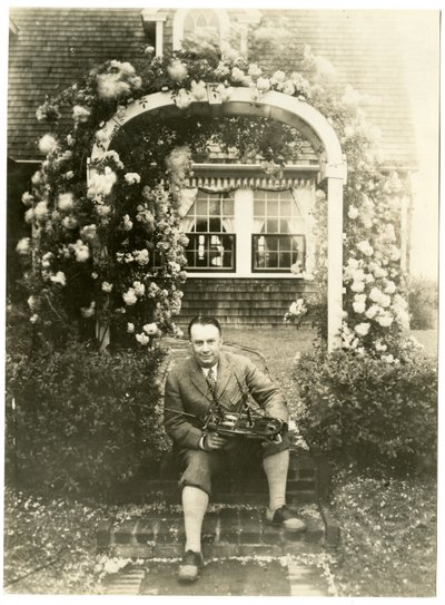Joseph C Lincoln, n. 1920-28 (gelatiinihopea valokuva) tekijältä Jessie Tarbox Beals