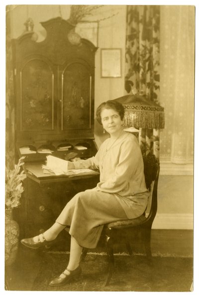 Tuomari Jean Norris New Yorkista, n. 1926 (gelatiinihopea valokuva) tekijältä Jessie Tarbox Beals
