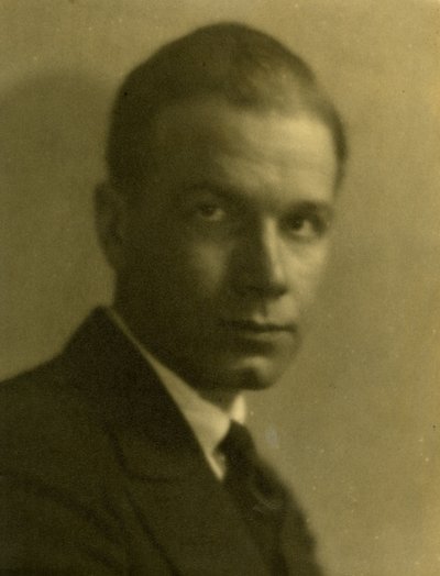 Kenneth Andrews ?, n. 1905-27 (gelatiinihopea valokuva) tekijältä Jessie Tarbox Beals