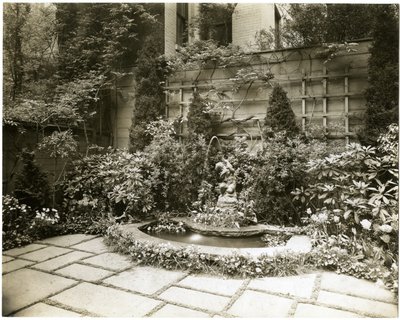Herra ja rouva John Morgan, 39 W 11 St, Greenwich Village, New York, USA, n. 1939-40 (gelatiinihopea valokuva) tekijältä Jessie Tarbox Beals