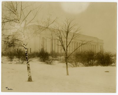 Museum of Fine Arts, Boston, Mass, USA, n. 1902-1910 (gelatiinihopea valokuva) tekijältä Jessie Tarbox Beals