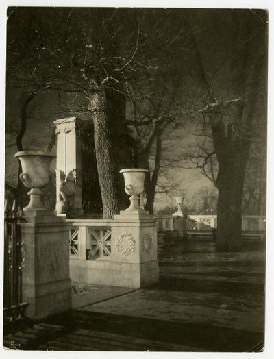 Shaw Memorial yöllä, Boston, USA, n. 1902-1910 (gelatiinihopea valokuva) tekijältä Jessie Tarbox Beals
