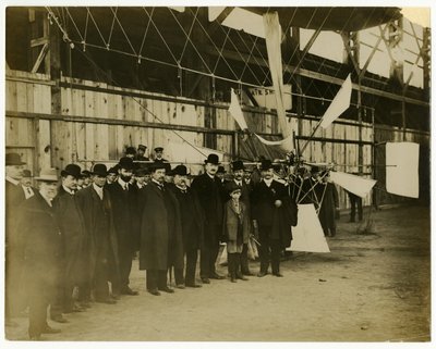 St Louisin maailmannäyttely, Pres Francis oikealla tekijältä Jessie Tarbox Beals