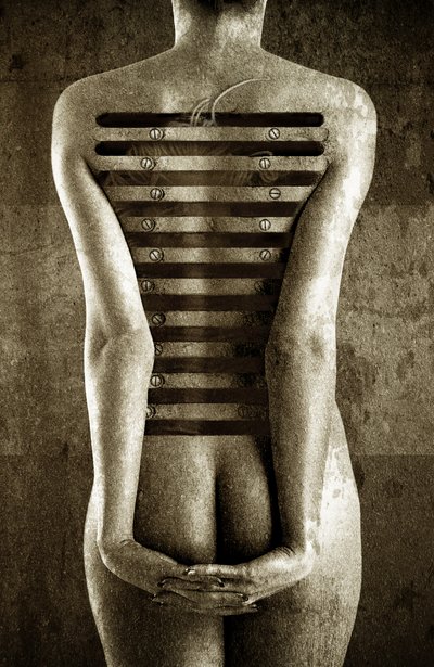 Body, 2013 (valokuvakäsittely) tekijältä Johan Lilja