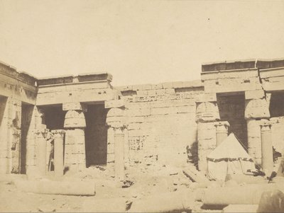 Medinet Habu, Secound Court tekijältä John Beasly Greene