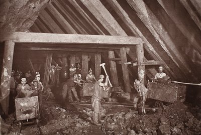 412, Dolcoathin kaivos, kuvitus J.C. Burrowsin ja William Thomasin teoksesta "Mongst mines and miners tai Underground Scenes by Flash-Light", pubi. 1893 (seepiakuva) tekijältä John Charles Burrow