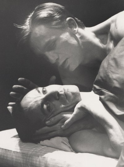 Angels In America kirjoittanut Tony Kushner tekijältä John Haynes