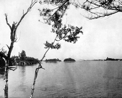 The Thousand Islands, St Lawrence River, Kanada, 1893. tekijältä John L. Stoddard