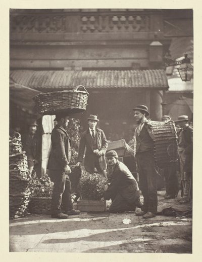 Covent Garden Labourers, 1881. tekijältä John Thomson