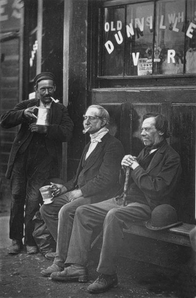 The Wall Worker, J. Thomsonin ja Adolphe Smithin teoksesta Street Life in London tekijältä John Thomson