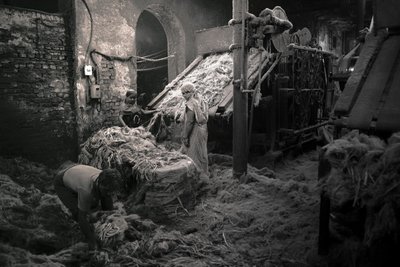 Juuttitehdas, Kolkata, Intia, 2017 (kuva) (kuva) tekijältä Jon Nicholson