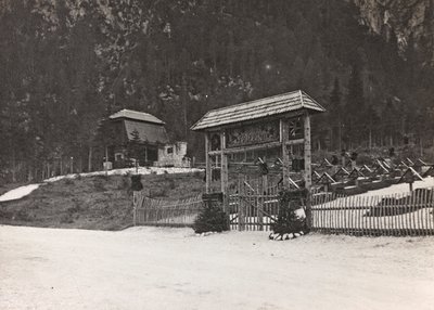 Albumi "Oma maailmansota - muistoja Lounaisrintamasta Kärntenissä, Italiassa, Trentino-Alto Adigessa) 31.3.1915-12.11.1918 - Josef Zohles Wien": sotilaallinen hautausmaa Seissessä tekijältä Josef Zohles