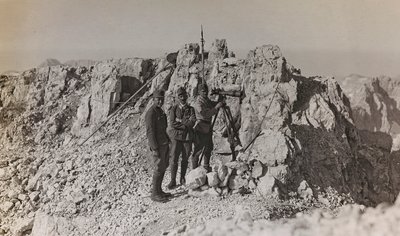 Albumi "Oma maailmansota - muistoja lounaisrintamasta Kärntenissä, Italiassa, Trentino-Alto Adige" 31.3.1915-12.11.1918 - Josef Zohlen Wien ": Itävallan arkkiherttua Ferdina tekijältä Josef Zohles