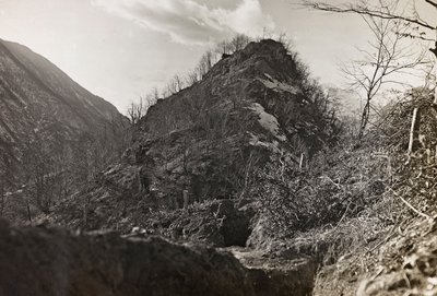 Albumi "Oma maailmansota - muistoja Lounaisrintamasta Kärntenissä, Italiassa, Trentino-Alto Adige" 31.3.1915-12.11.1918 - Josef Zohlen Wien": sota-alue (m/w kuva) tekijältä Josef Zohles