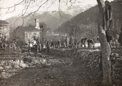 Albumi "Meine weltkriegs - Erinnerungen South-West Front (Kärnten, Italia, Etelä-Tiroli) (Minun maailmansota - muistoja Lounaisrintamasta Kärntenissä, Italiassa, Trentino-Alto Adige) 31.3.1915-12.11. 1918 - Josef Zohles Wien ": sotilaita työskentelemään yh tekijältä Josef Zohles