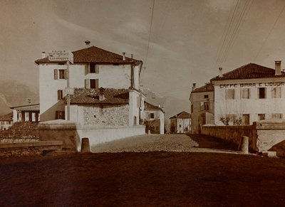 Albumi "Oma maailmansota - muistoja Lounaisrintamasta Kärntenissä, Italiassa, Trentino-Alto Adigessa) 31.3.1915-12.11.1918 - Josef Zohles Wien": näkymä Chiusafortelle (b/w ph tekijältä Josef Zohles