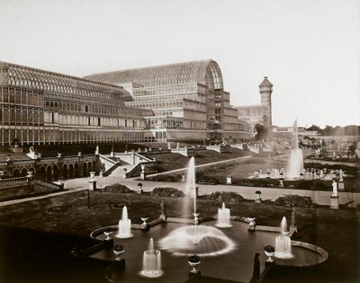 Kristallipalatsi Lontoossa: puutarhat ja suihkulähteet, n. 1870 (b/w kuva) tekijältä Joseph Paxton