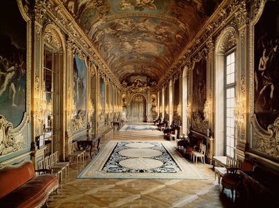 Näkymä Hotel de Toulousen Galerie Doreesta, n. 1720 tekijältä Jules Hardouin Mansart