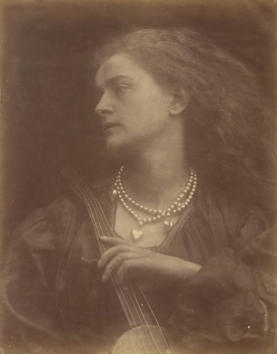 Ja Enid Sang, syyskuu 1874. tekijältä Julia Margaret Cameron