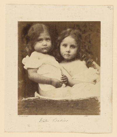 Vesi Vauvat tekijältä Julia Margaret Cameron
