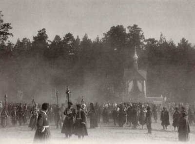 Pääsiäiskulkue, Sarovin luostari, Venäjä, 1903 tekijältä K. von Hahn