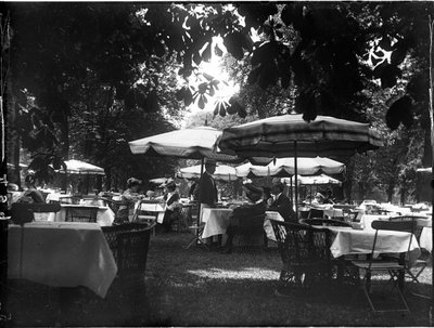 Hyde Park, City Of Westminster, Lontoo, 27.4.1905 (b/w kuva) tekijältä Katherine Jean Macfee