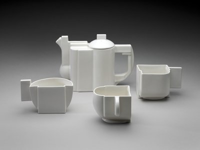 Suprematist-teepalvelu tekijältä Kazimir Severinovich Malevich