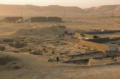Abydos, yleiskatsaus 1. dynastian faarao Ahan seremonialliseen koteloon, n. 2950 eKr.,..., 2005 (kuva) tekijältä Kenneth Garrett