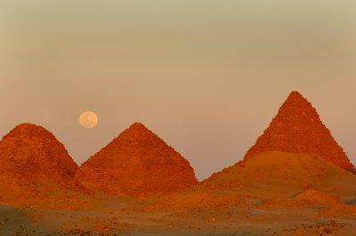 Aspelta-pyramidi, mustat faaraot, nubialaiset, Sudan, Nuri, lähellä 4. kataraktia, 25. dynastia..., 2007 (kuva) (kuva) tekijältä Kenneth Garrett