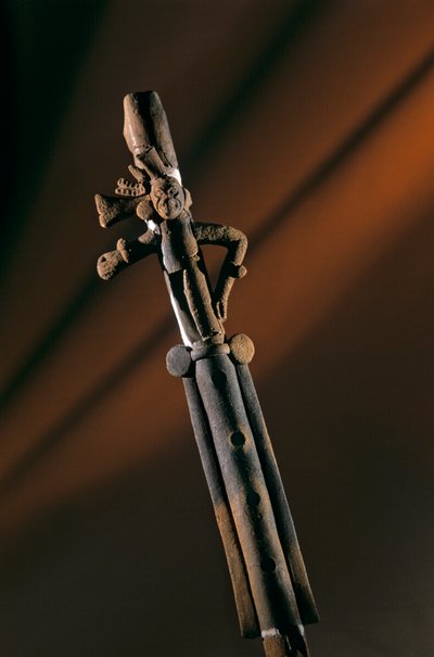 Keraaminen huilu, esine aatelisen talosta Aguatecasta, Mayojen pääkaupunki AD 700 -800, Guatemala, 2006 (kuva). tekijältä Kenneth Garrett