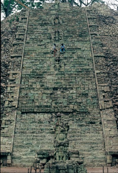 Copan, Hieroglyfinen portaikko, temppeli 26, Maya, Honduras, La Ruta Maya tekijältä Kenneth Garrett