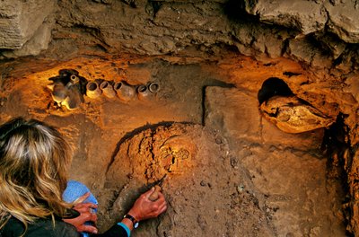 Moche; Hautaukset; Huaca Dos Cabezas-Jecetepeque,Alana Cordy-Collins,Muumio tekijältä Kenneth Garrett