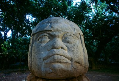 Olmec; Meksiko; Muinaiset kulttuurit; Amerikat; Arkeologia; artefakti; La Venta; Olmec Head; Olmec Head tekijältä Kenneth Garrett