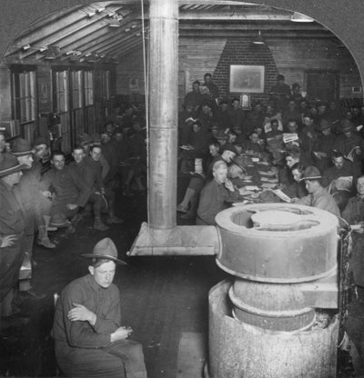 YMCA:n armeijan leirimajan sosiaalihuone 1900-luvun alussa tekijältä Keystone View Company