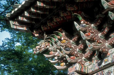 Sŏgwang-sa-temppeli, Kosan County, Kangwonin maakunta, Pohjois-Korea, yksityiskohta katosta (kuva) tekijältä Korean School