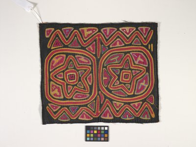 Paitapaneeli (Mola) (kuva) tekijältä Kuna Indian Culture