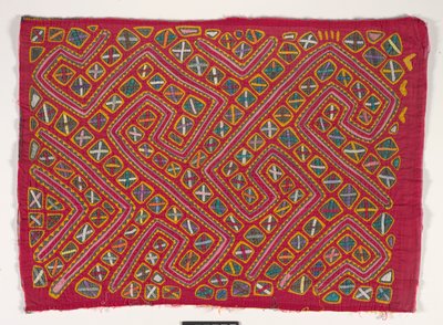 Shirt Panel (mola), n. 1950 (applikoitu puuvilla) tekijältä Kuna Indian Culture