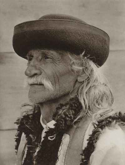 Romania: Arbora, vanha talonpoika (m/w kuva) tekijältä Kurt Hielscher