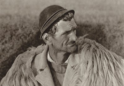 Romania: Santa Marian paimen (m/w kuva) tekijältä Kurt Hielscher