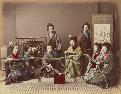 (Konkonchiki) Japanilainen tyttöjen leikkipeli, n.1880 tekijältä Kusakabe Kimbei