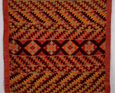 Kangassuunnittelu (tekstiili) tekijältä School Laotian