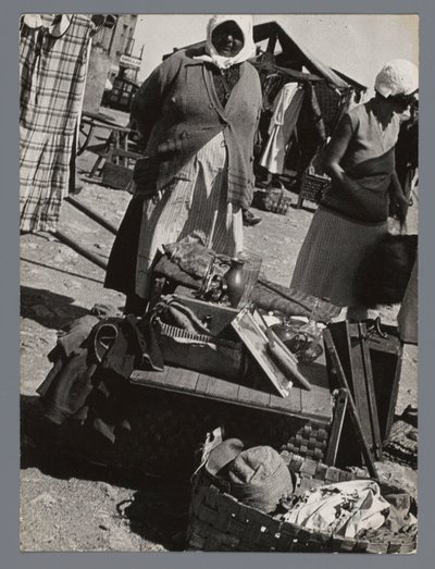 Kirpputori Turussa Marktweiß Abossa (Turku) (nimi esineessä) tekijältä Laszlo Moholy Nagy