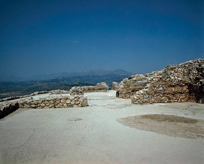 Kuninkaanlinnan Megaron: muinaisen Mycenesin kaupungin paikka Peloponnesoksella (1500-1100 eKr.) Kreikka tekijältä Late Helladic Period Mycenaean