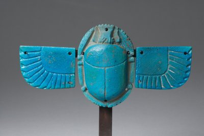 Siivekäs skarabeus (fajanssi) tekijältä Late Period Egyptian