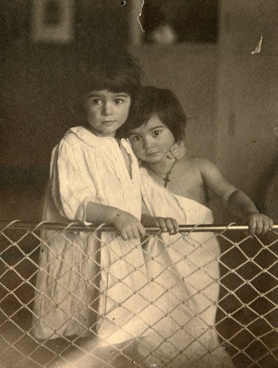 Muotokuva kahdesta lapsesta, 1800-luvun loppu tai 1900-luvun alku. tekijältä Leonid Andreyev