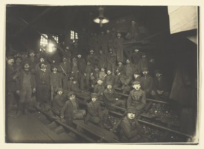 Breaker Boys In Coal Chute, South Pittston, Pennsylvania tekijältä Lewis Wickes Hine