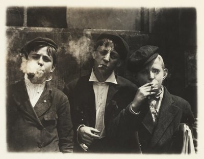 Newsies Skeeter Branchissa, St. Louis, Missouri, klo 11.00. tekijältä Lewis Wickes Hine