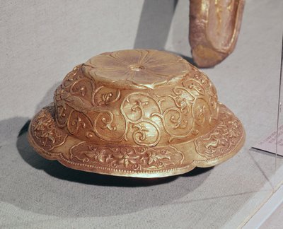 Ornamentti hevosvaljaista, n. 959 jKr (kullattua hopeaa) tekijältä Liao Dynasty Chinese School