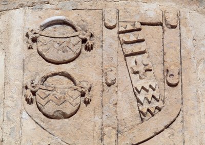 Espanja, Kastilia-La Mancha, St. Christopherin kukkula, Belmonte, Belmonten linna, Arkkitehtoninen yksityiskohta, jossa näkyy Marquis de Villenan vaakuna tekijältä Unbekannt Unbekannt